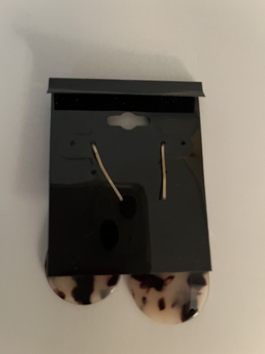 Earrings dangle /Drop Animal Print Pierced Shepard Hook 2 1/4” Acrylic - Picture 5 of 5