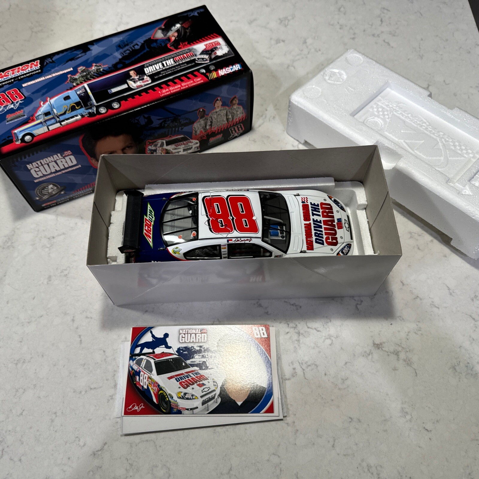 1:24 Scale NASCAR Car Dale Earnhardt Jr 2024 Hellmann's Diecast