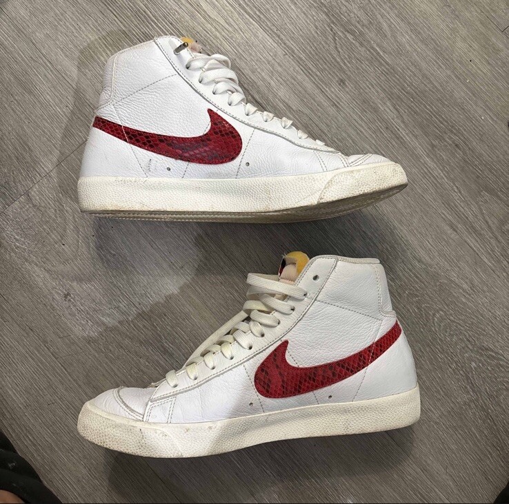 7/07×19 8/07×2 9/77×8 10/77×2 3/0×5 Nike Shoes Men's Size 10 Blazer Mid 77 Red Blue Snakeskin Swoosh