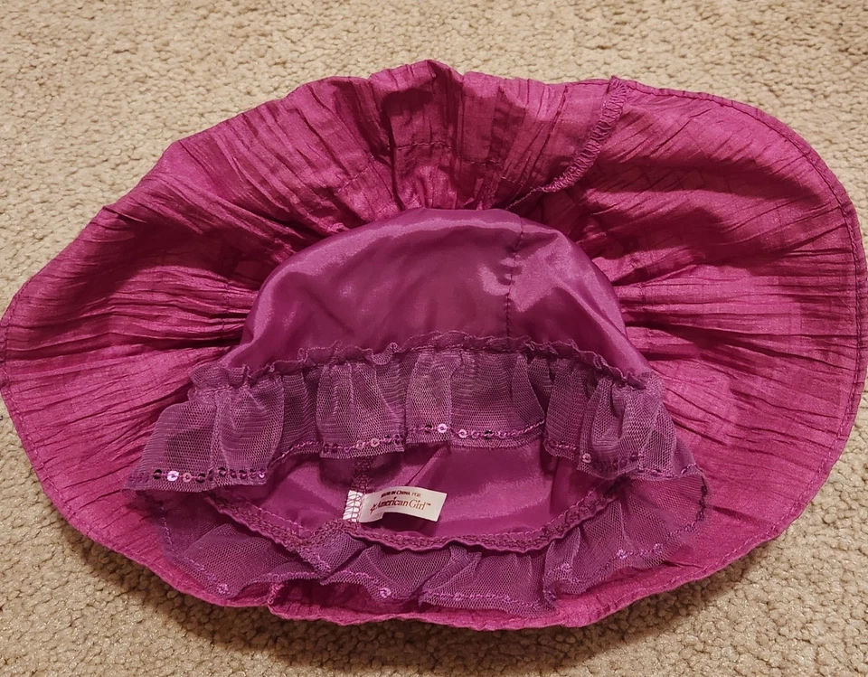 Traje de muñeca American Girl dulce secuencia. Zapatos, medias, falda y top. Foto 4 de 4