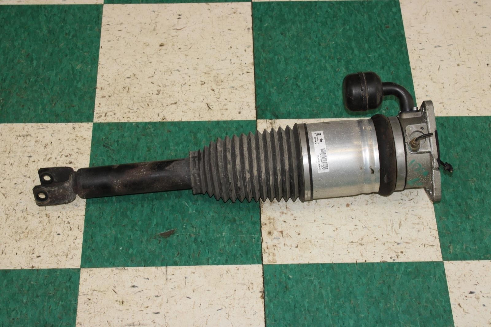 Bentley Flying Spur 2013-2018 Left Air suspension strut