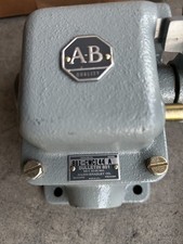 Allen Bradley 801-CMC144  General Purpose Limit Switch Fork Lever Slow Action