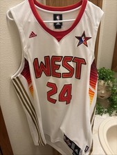 Ultimate Los Angeles Lakers Collector and Super Fan Gift Guide 50