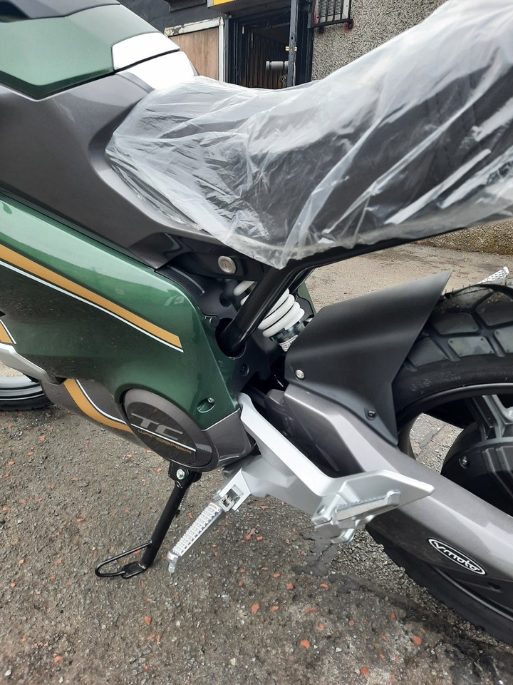 2023 Super Soco TC Max specifications and pictures - Bikez