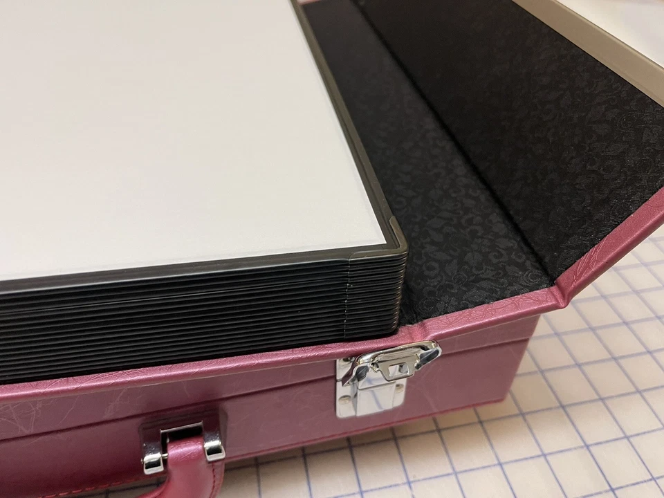 Álbum de fotos adhesivas de montaje automático 11x14, color rosa con estuche. Foto 4 de 4