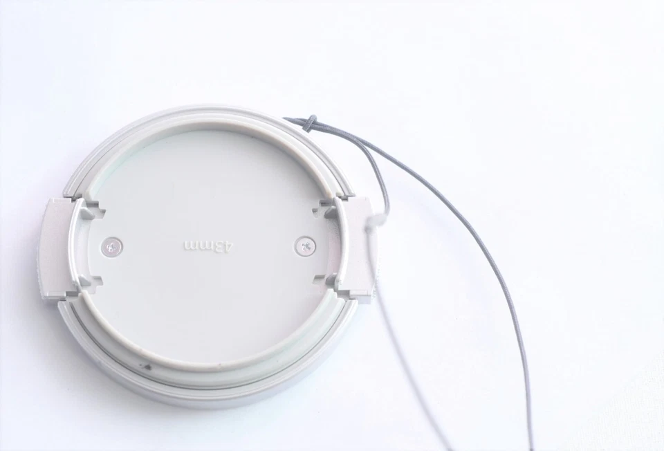 Panasonic OEM Lumix Digital Camera 43mm Front Lens Cap Silver - Image 2 of 2