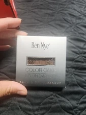 Ben Nye Color Cake Foundation