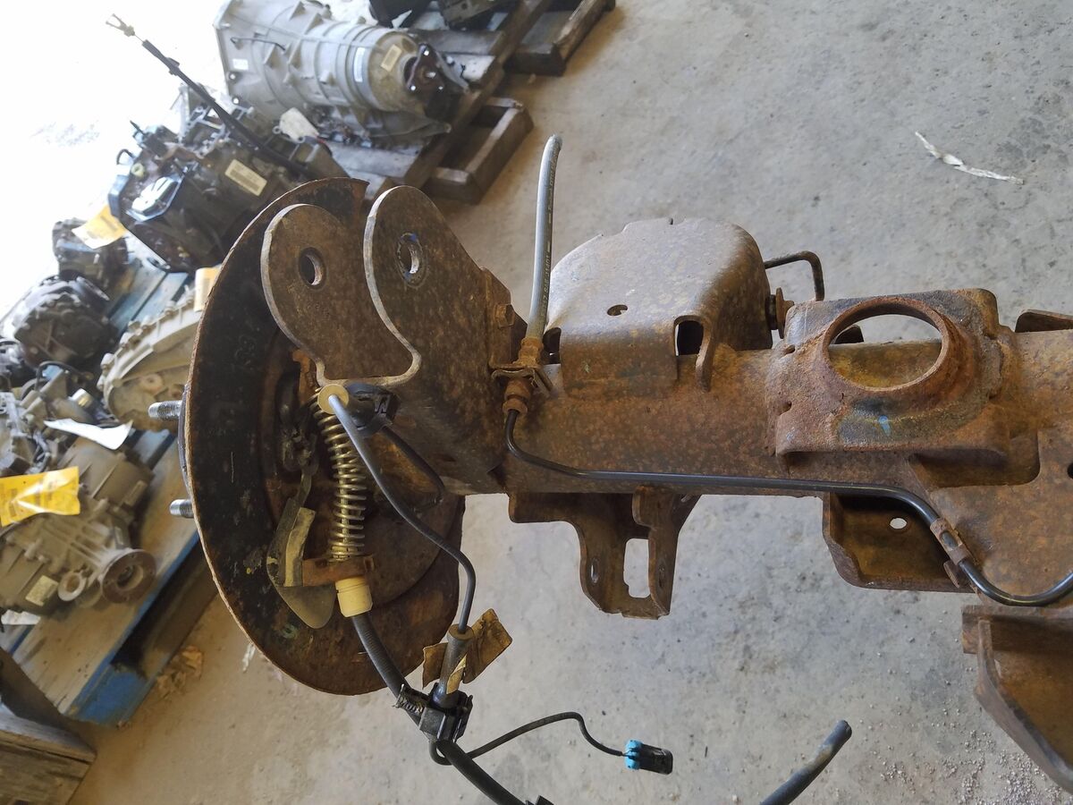 2009-2014 Chevy Tahoe 4x4 Rear Axle 3.42 Ratio 8.5 Ring Gear 2009-2014 Chevy Tahoe 4x4 Rear Axle 3.42 Ratio 8.5 Ring Gear