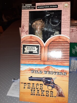 Hot Toys presentó su nueva figura de Peacemaker junto a Eagly - La Tercera