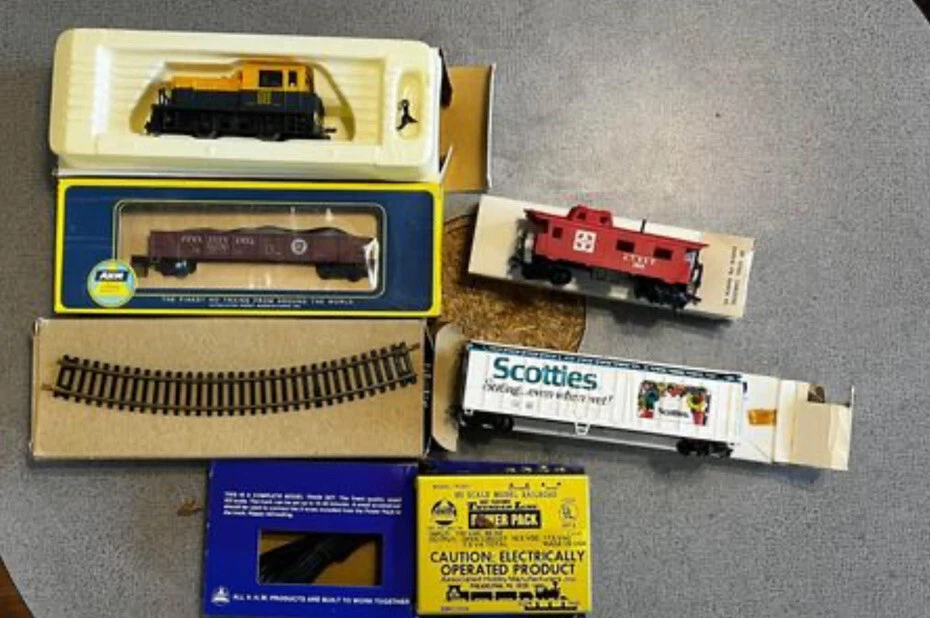 Ahm cheap train set