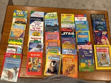 Lot Of 41 -level 1 2 3 reader lots scholastic , An assortment of books kids