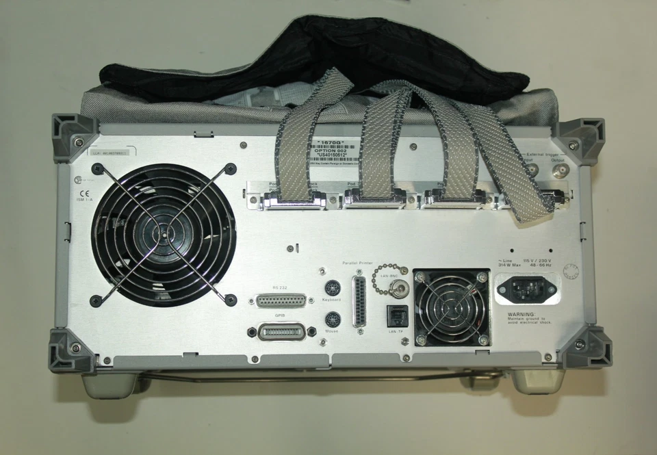 Analizador lógico con cables Agilent 1670G Foto 3 de 3