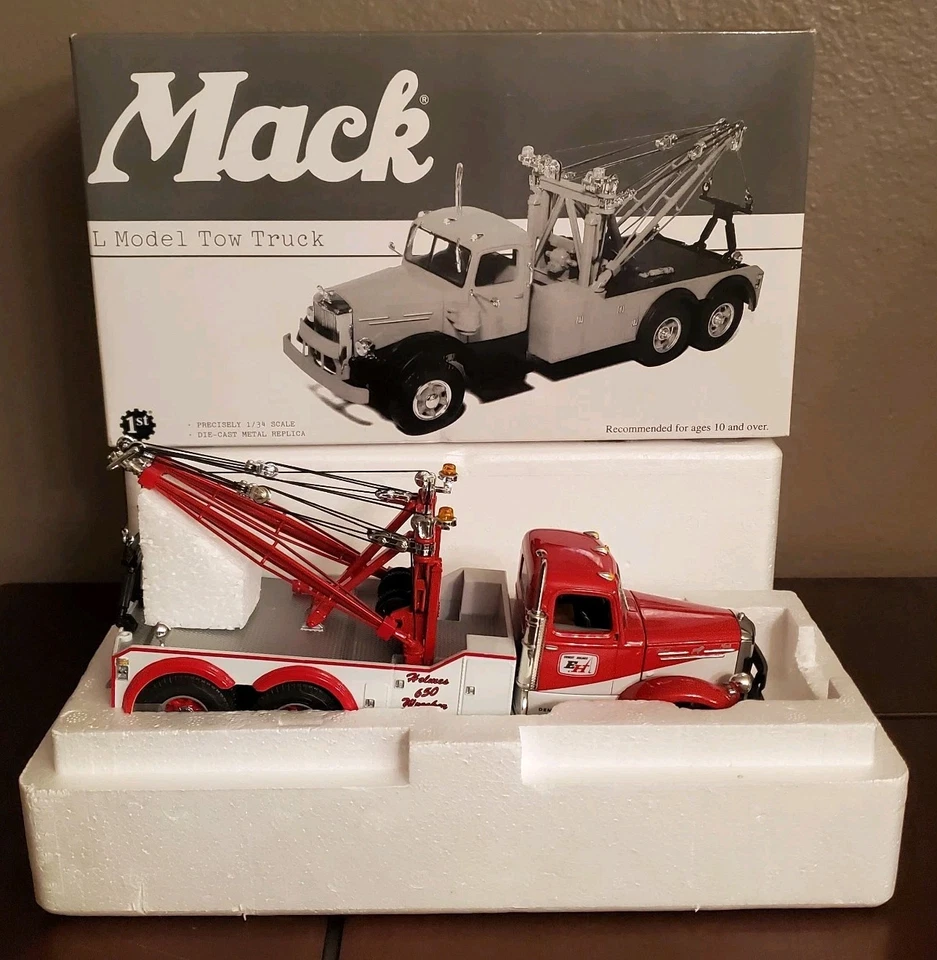 First Gear Mack L-Model Tow Truck Wrecker Ernst Holmes Towing 1/34 Scale 19-3186 - Image 2 of 4