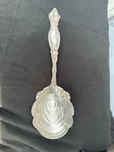 INTERNATIONAL FRONTENAC STERLING SILVER LARGE BERRY- SERVING SPOON 9"