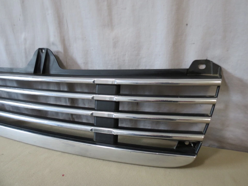 02-06 Mercedes Sprinter parachoques delantero superior radiador parrilla cromo OEM Foto 2 de 4