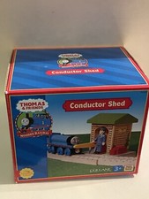Conductor Shed Thomas Tank Engine With Original Box Gate Works 2001