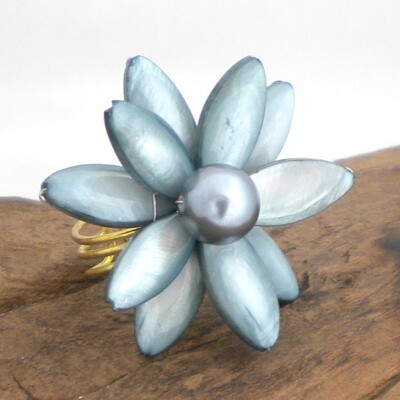 Floral Glee Gray Water Lily Mother of Pearl Free Size Ring