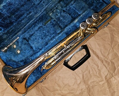Yamaha YTR-333 Rose bell Trumpet with case, Japan, Very Good Yamaha YTR-333 Rose bell Trumpet with case, Japan, Very Good