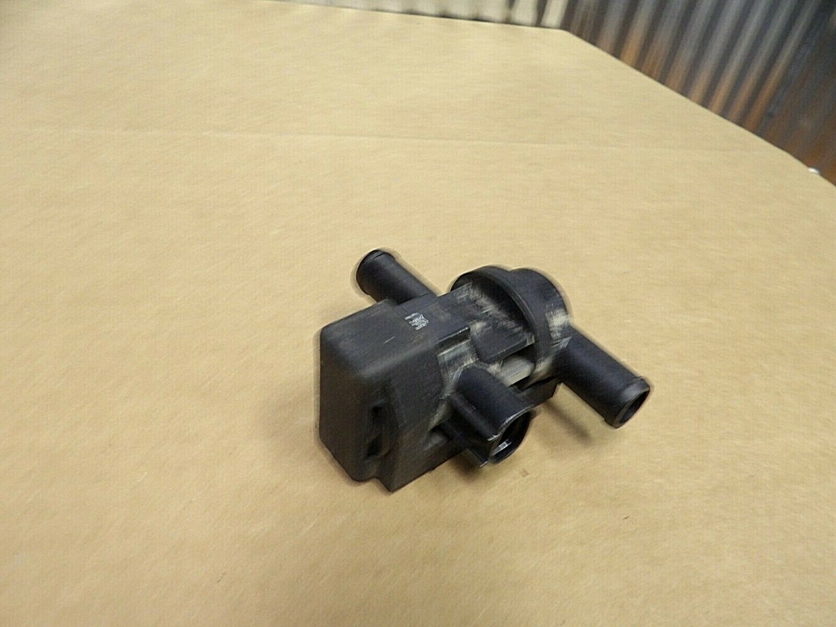 ベイビー 06-07 Kawasaki Ninja ZX10R swing arm pivot bolt 33032-0013