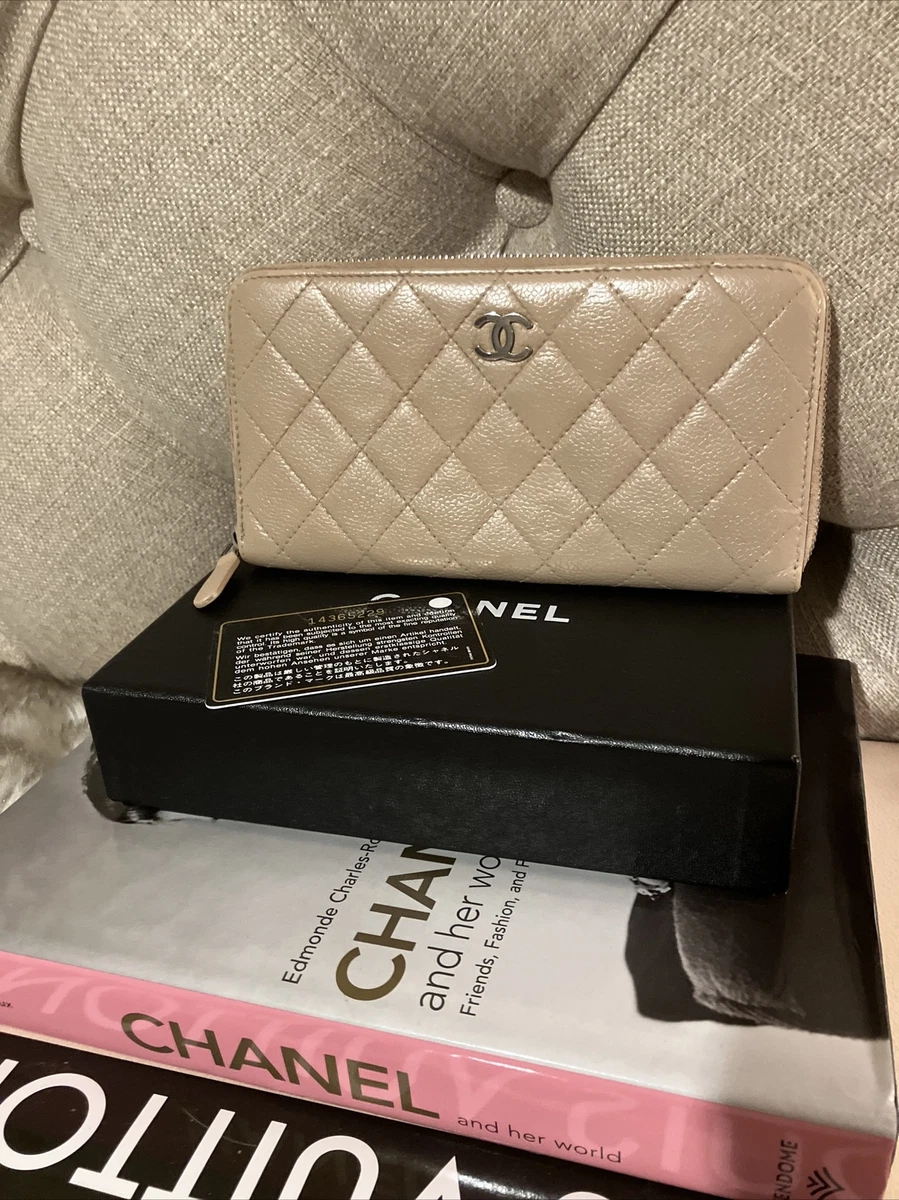 AUTHENTIC Chanel Caviar skin zipper Around wallet Interlocking CC Long  Wallet 💖