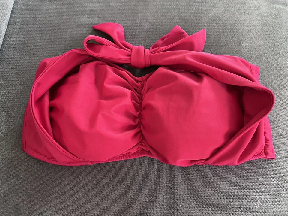 Bikini halter pin-up rojo cereza Forever 21 Foto 2 de 4