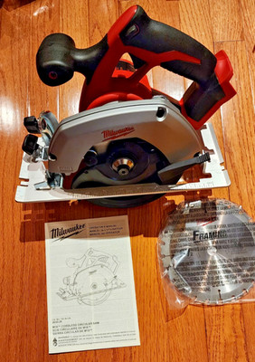 Milwaukee 2630-20 M18 Li-Ion 18V 6-1/2'' Circular Saw (Bare Tool)