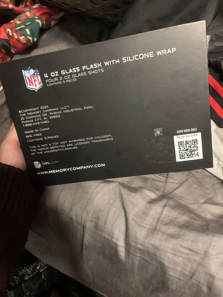 Philadelphia Eagles frasco de 4 oz e conjunto de presente de vidro 4 tiros – oficial da NFL novo na caixa - Imagem 4 de 4