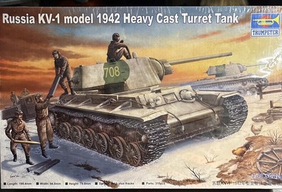 Soviet KV-1 Model 1942 Heavy Cast Turret Tank 1:35 Trumpeter Kit 00359 SEALED