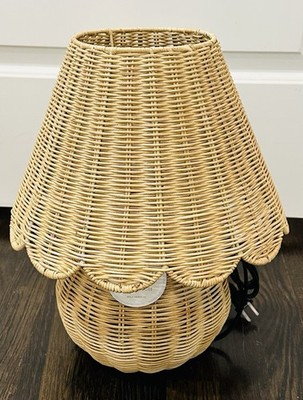 Tischlampe GEWEBTER SOCKEL & SCHIRM Schwelle STUDIO MCGEE Rattan BOHO Geflecht TARGET
