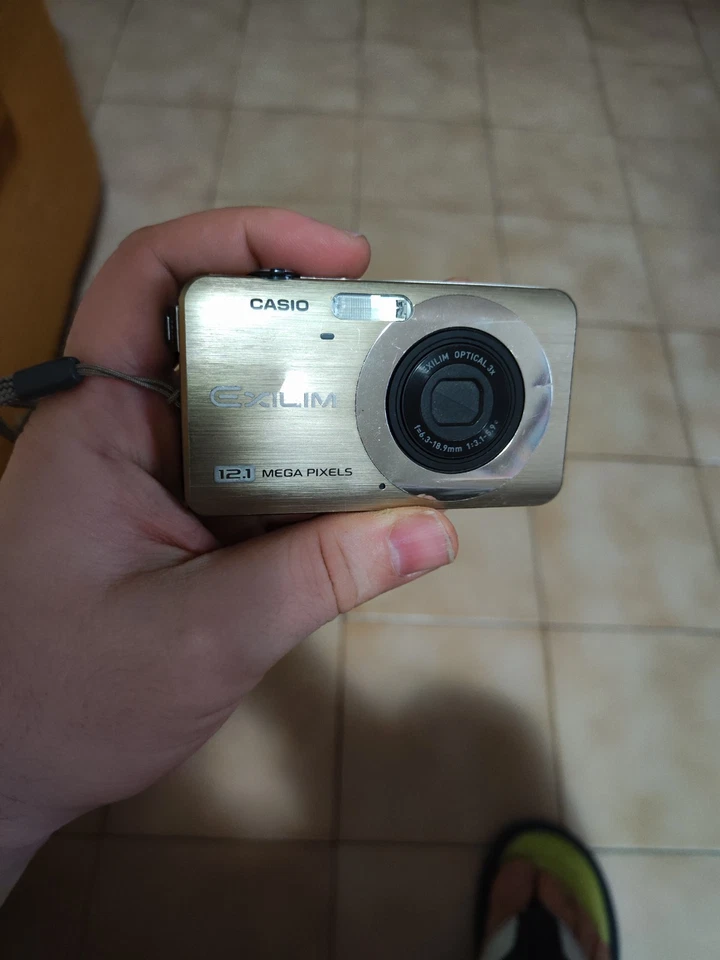 FOTOCAMERA DIGITALE COMPATTA CASIO EXILIM EX-Z90 CHAMPAGNE 12.1 MPX - Imagen 2 de 4