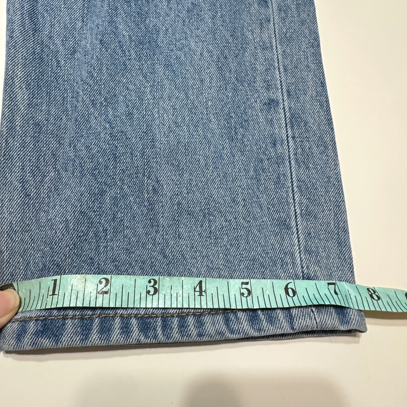 Levi's 550 Relaxed Fit Jeans Mens 30x31 Blue Denim Casual Medium Wash Weekend thumbnail 13