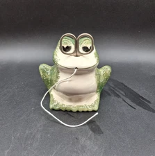 Babbacombe Pottery Devon England Green Ceramic Frog Scissors & String Holder