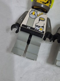 Lego Vintage Space Exploriens 6899-Nebula Outpost. Not Complete w/2 Figures 1996