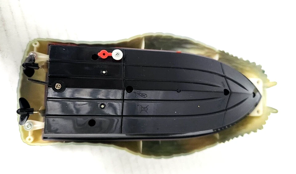 Toy PYTHON 2 in 1 Remote Control Animal Boat Outdoor Water Battery Power Ages 6+ - Image 4 of 4