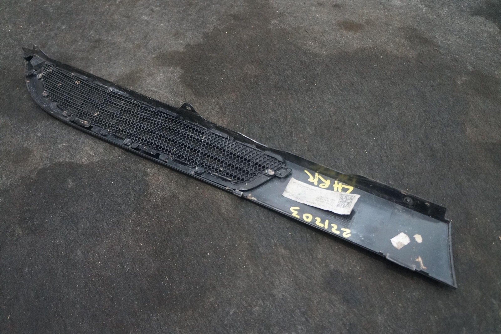 Rear Left Quarter Tail Air Vent Grille Trim Panel 51447375137 OEM BMW i8 2015