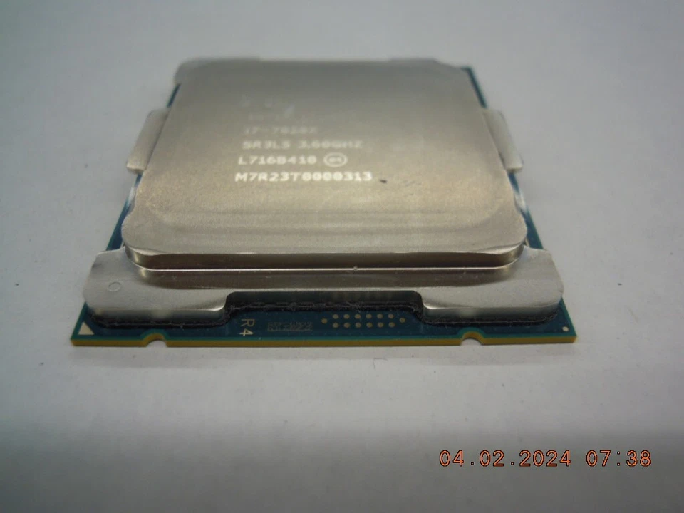 Procesador CPU Intel Core i7-7820X 3,60 GHz 8 núcleos SR3L5 LGA2066 edición extrema Foto 3 de 4