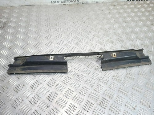 BMW 5 E60 E61 2006 Sonstiges Einzelteil Motorraum 7050650 UST55891