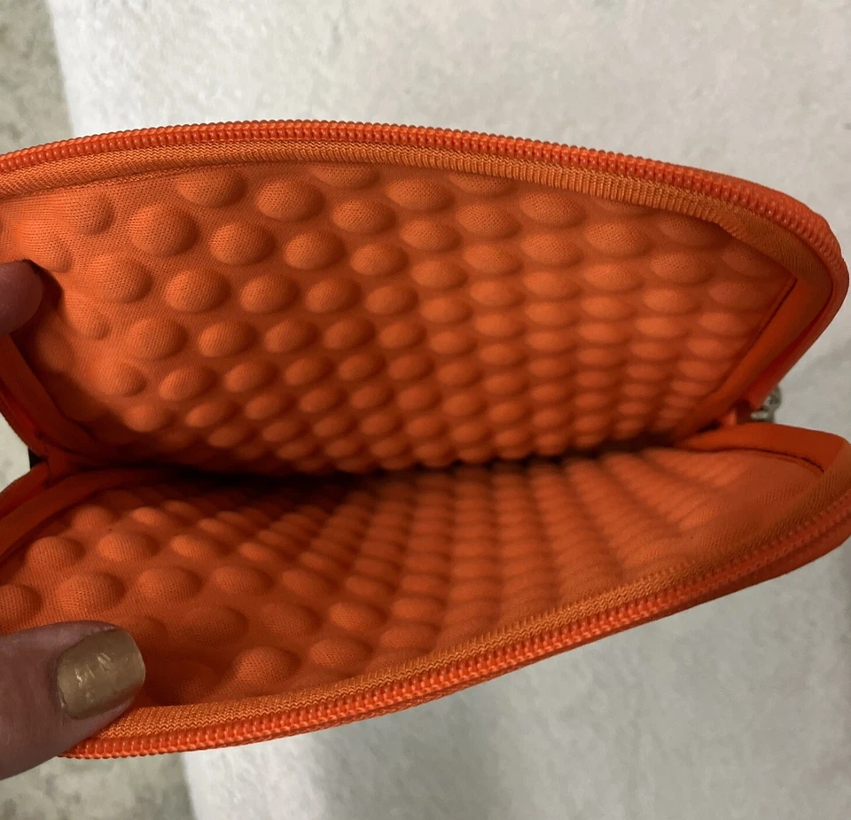 Realtree Xtra Colors 10” Tablet iPad Sleeve Cover - Camouflage - Image 4 of 4