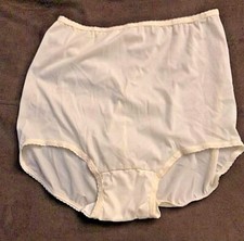 VINTAGE BALI NYLON PANTIES WIDE MUSHROOM GUSSET GRANNY SISSY SIZE 8