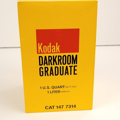 Vintage Kodak Darkroom Graduate 1 Quart (32 Oz) Measuring Cup CAT 147 7314 - Picture 3 of 17