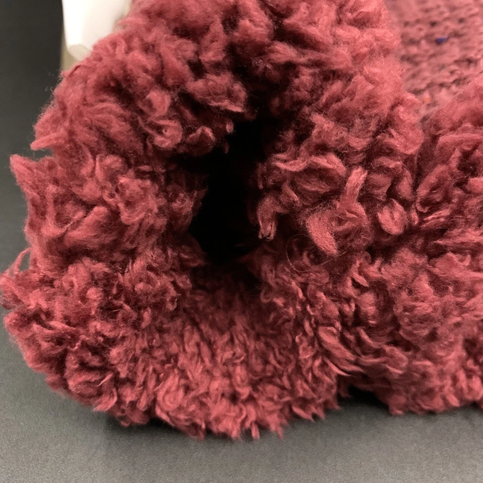 CALCETINES UGG NESSIE FORRADOS DE LANA TALLA ÚNICA BORGOÑA ACOGEDOR TEJIDO CON BORLAS Foto 4 de 4