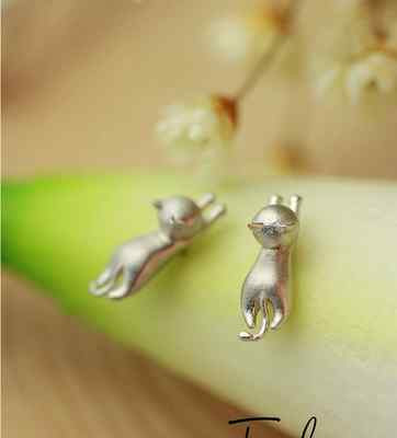 Adorable 3D Kitten Cat Silver Stud Earrings