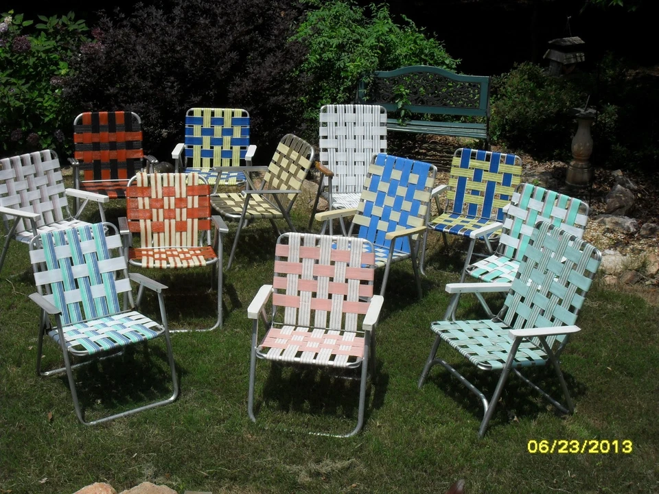 Correa para silla de césped Wellington 72 pies, nueva en paquete BLANCA borde azul delgado 2 1/4 pulgadas Foto 4 de 4