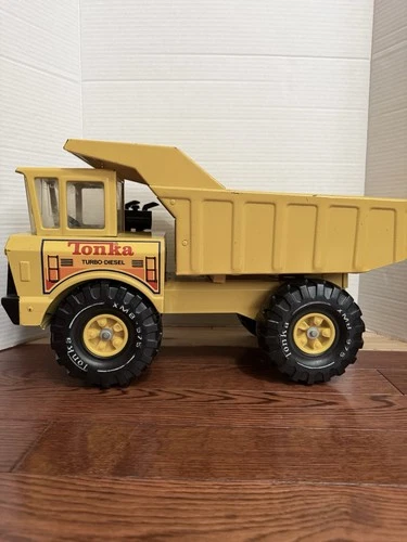 Vintage Tonka XMB-975 Metal Dump Truck Yellow Turbo Diesel   16 1/2” Long 1980s