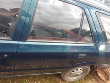 Porte arrière et accessoires Skoda FELICIA