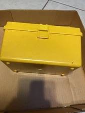 VTG Sew Wilson Wil-Hold Small Plastic Sewing Box With Tray 1970s Harvest Gold