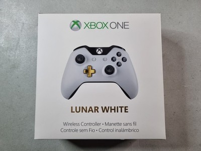 Xbox One Special Edition Wireless Controller Lunar White 1697 NEW FACTORY SEALED