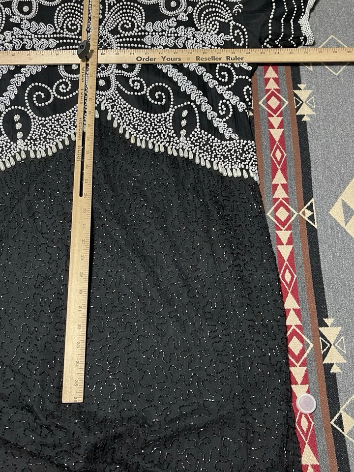 Vestido de cóctel Lawrence Kazar de seda con cuentas S/M perlas negras de colección T37 Foto 2 de 4