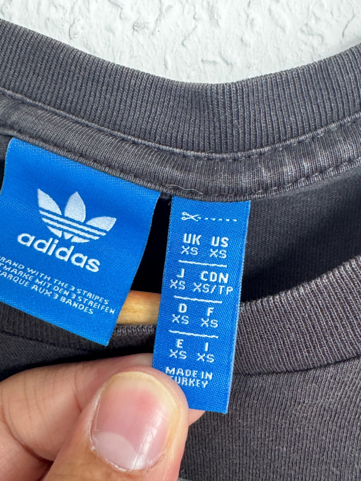 Adidas tshirt XS·Very good·adidas image 4