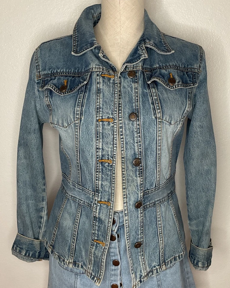 Blazer jeans periscope azul caminhoneiro jaqueta jeans feminina tamanho M clássica - Imagem 3 de 4